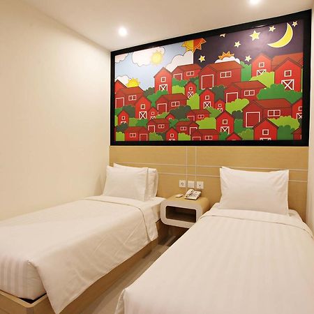 Nite & Day Surabaya - Gunungsari Hotell Eksteriør bilde