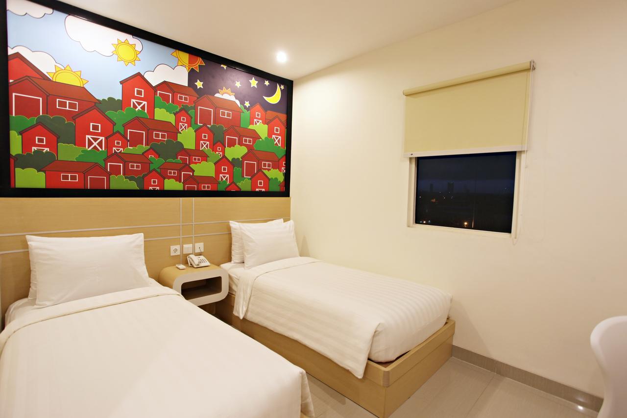 Nite & Day Surabaya - Gunungsari Hotell Eksteriør bilde