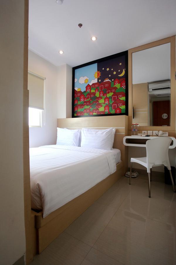 Nite & Day Surabaya - Gunungsari Hotell Eksteriør bilde