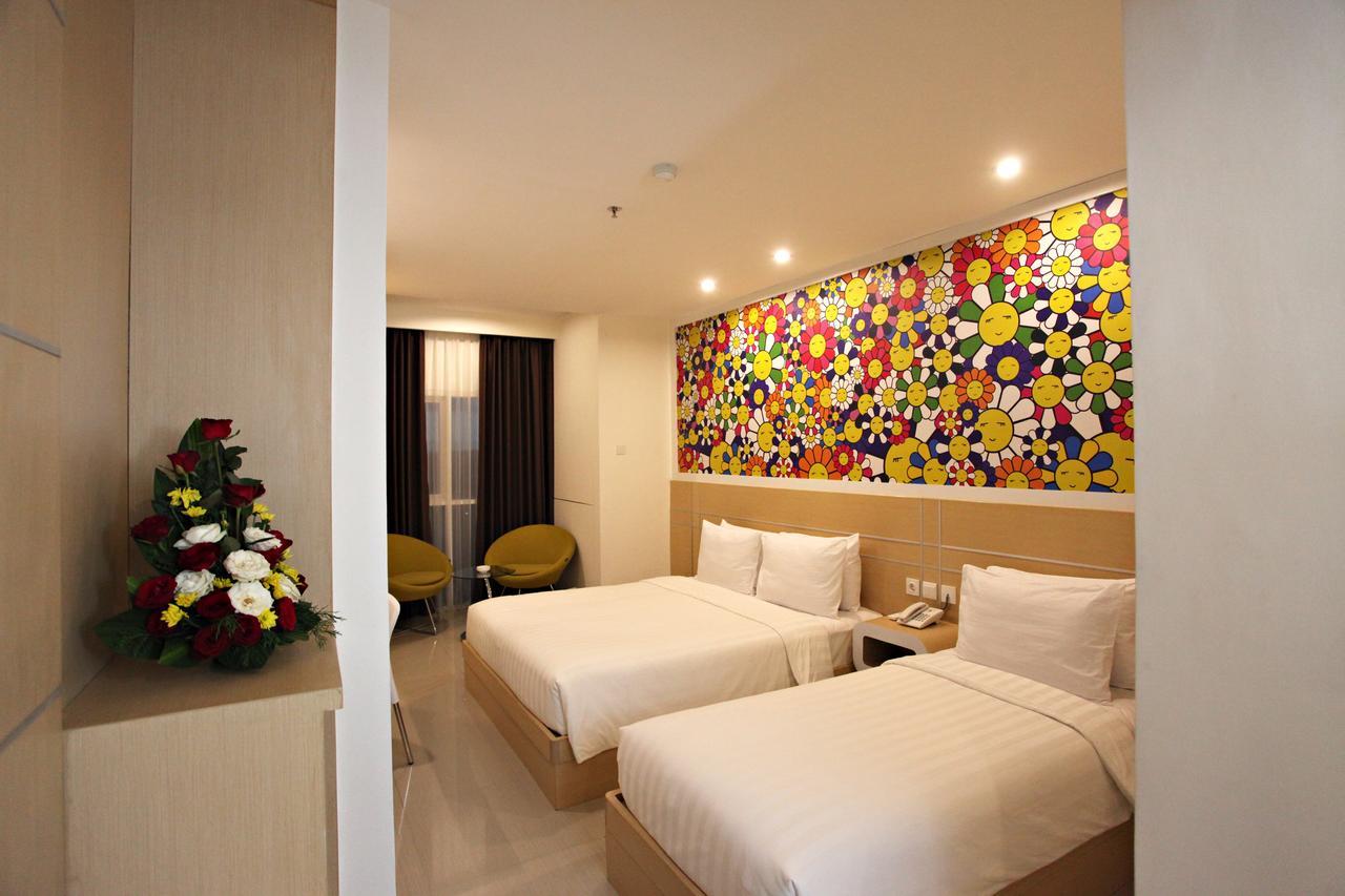 Nite & Day Surabaya - Gunungsari Hotell Eksteriør bilde
